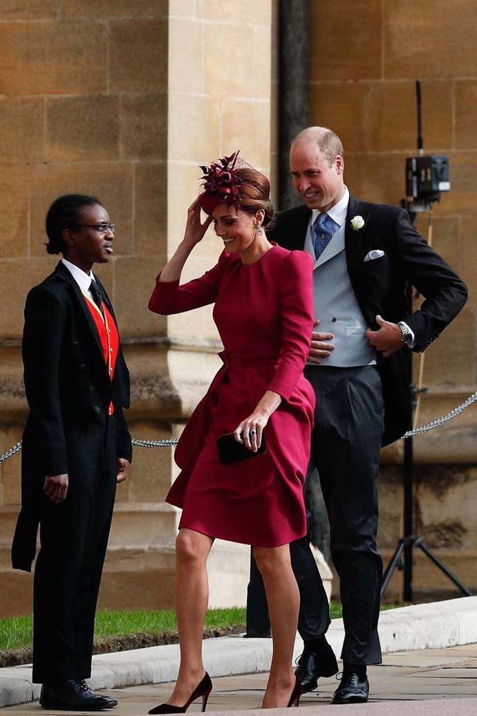 Opět Alexander McQueen, tentokrát ve vínové barvě na svatbě princezny Eugenie z Yorku.
