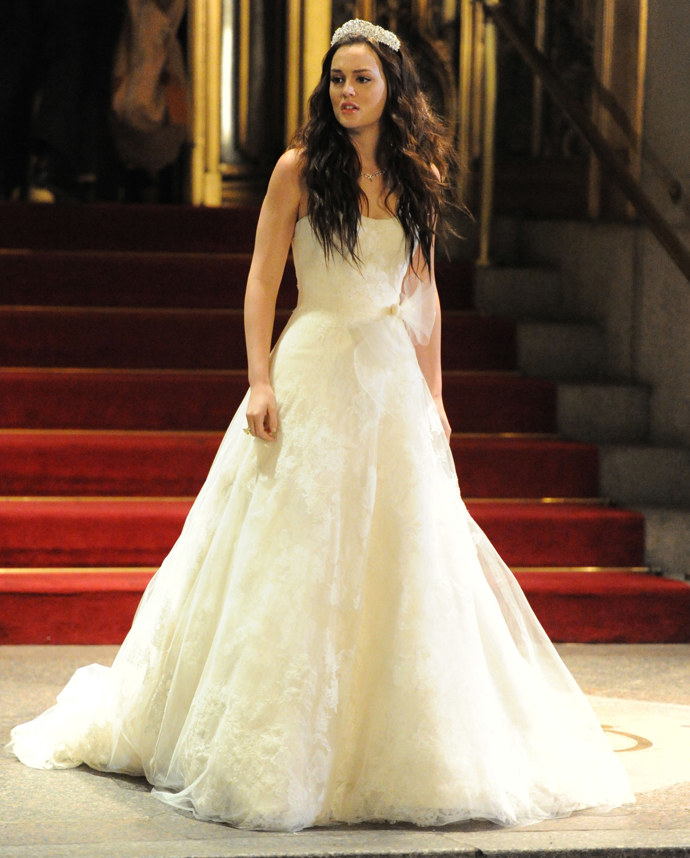 Super drbna (2007 - 2012)

Leighton Meester jako Blair Waldorf v šatech od Very Wang

