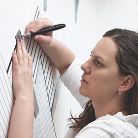 Janka se s předlohou netrápila, jednala podle momentální inspirace, ale vy si samozřejmě můžete vzor nejdřív dobře promyslet, spoustu inspirace najdete třeba na Pinterestu, stačí zadat třeba Wall Art Decoration.
