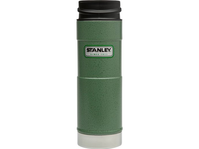 A super odolné nádobí Stanley ještě jednou: nerezový termohrnek Nerezový termohrnek Classic Vacuum má víčko s patentovanou technologií, díky které se skvěle obsluhuje a je 100% vodotěsný. Navíc se dá kompletně rozebrat pro dokonalé čištění. 620 Kč, Nasvacinu.cz
