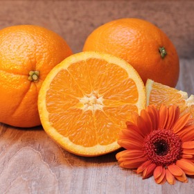 Vitamin C můžete přijímat i v ovoci a zelenině
