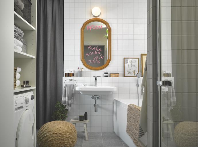 Na neutrálním podkladu, který designérka navrhla, vyniknou přírodní materiály ve všech podobách: dřevo, rákos i živé rostliny.
