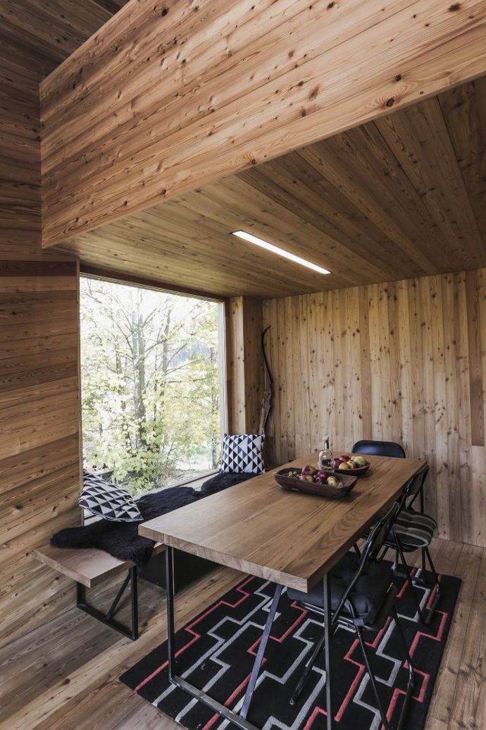 ellement architects s.r.o. CHATKA NA SYRÁKOVĚ
