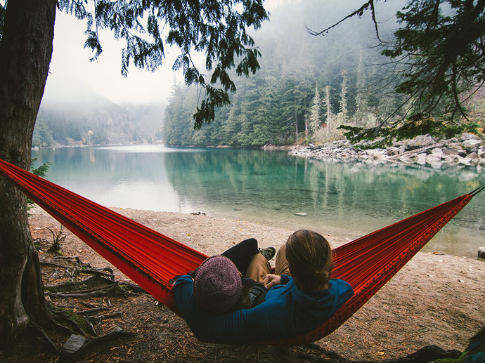 Dvoumístná hamaka Thermarest Slacker Hammock Double, polyester, 295 × 188 cm, nosnost 181 kg, různé barvy, 4camping.cz, 2129 Kč
