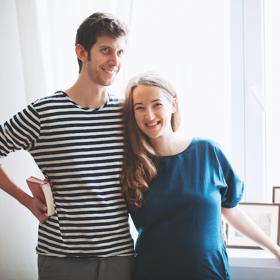 „Na fakultě nejsem každý den, hodně pracuji z domu, a tak jsem potřeboval místnost, ve které budu mít klid a prostor na knihy i dokumenty,“ shrnuje Milan, který se ale zároveň nebránil nápadům své ženy. 
