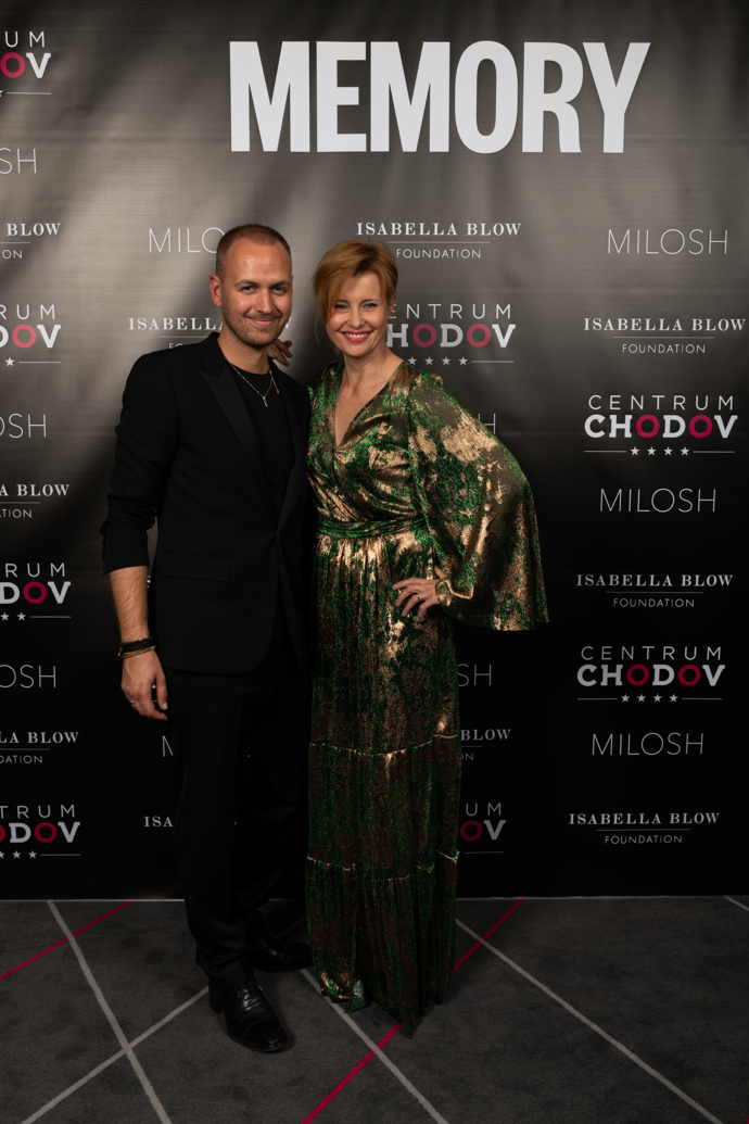 Producent výstavy Milosh Harajda a herečka Jitka Schneiderová
Producent výstavy Milosh Harajda a herečka Jitka Schneiderová