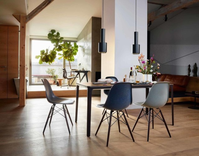 Židle Vitra ve slevě hledejte na Design Ville.

