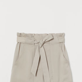 H&M, 599 Kč
