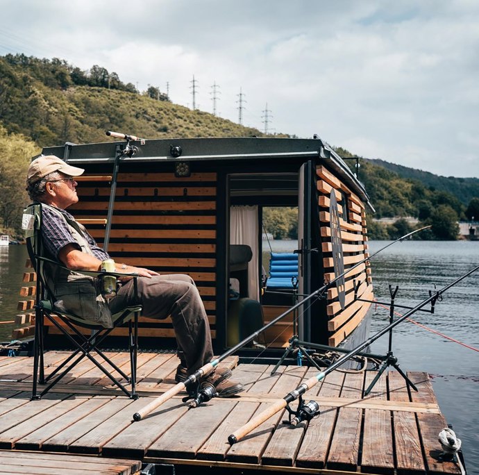 Rybáři si na tomhle hausbótu rozhodně přijdou na své.
Rybáři si na tomhle hausbótu rozhodně přijdou na své.