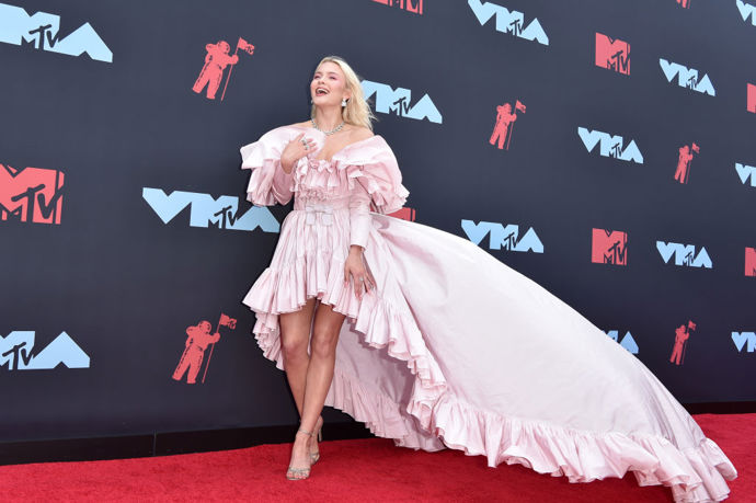 Zara Larsson
Zara Larsson