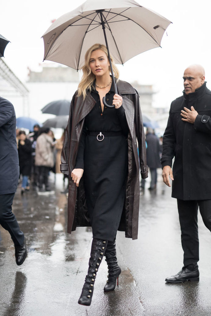 Před přehlídkou značky Balenciaga na fashion weeku v Paříži 
