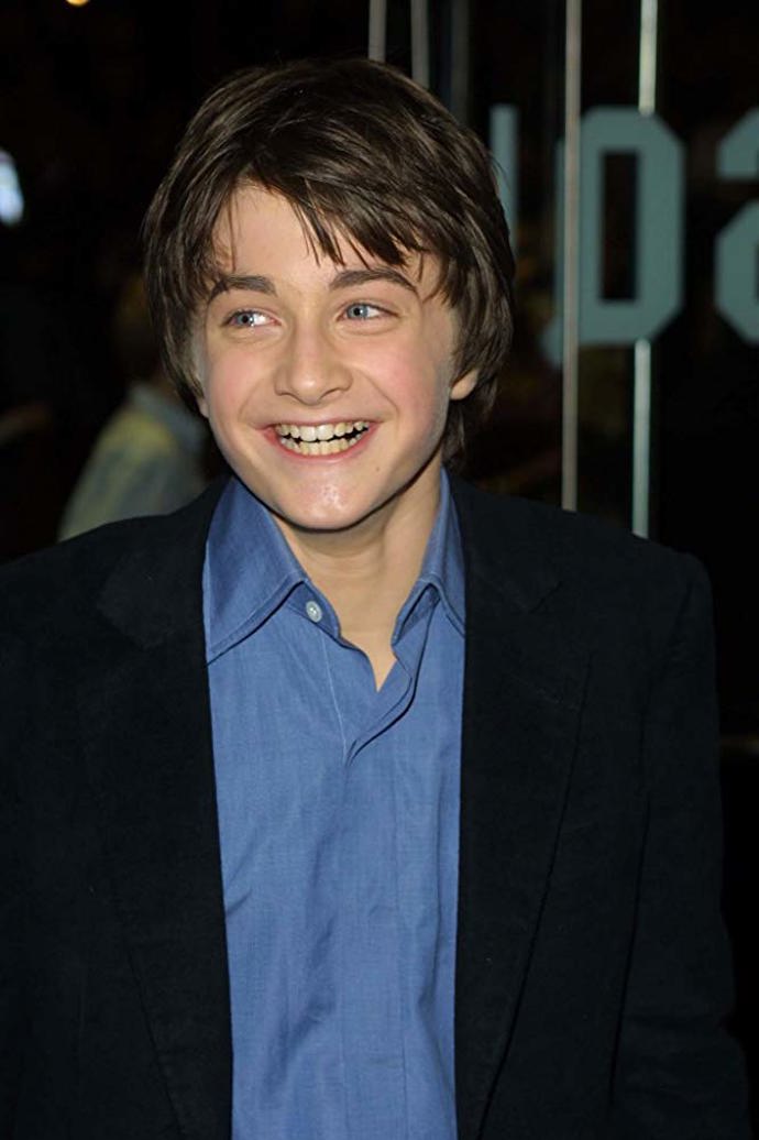 Hlavní roli Harryho Pottera ztvárnil Daniel Radcliffe (*1989). Herec letos oslavil své 30. narozeniny a rád by vyměnil herectví za režírování. „Po třicítce bych se chtěl věnovat režii a natočit alespoň jeden film, než mi bude 40," prozradil své plány časopisu StarLifestyle. 

