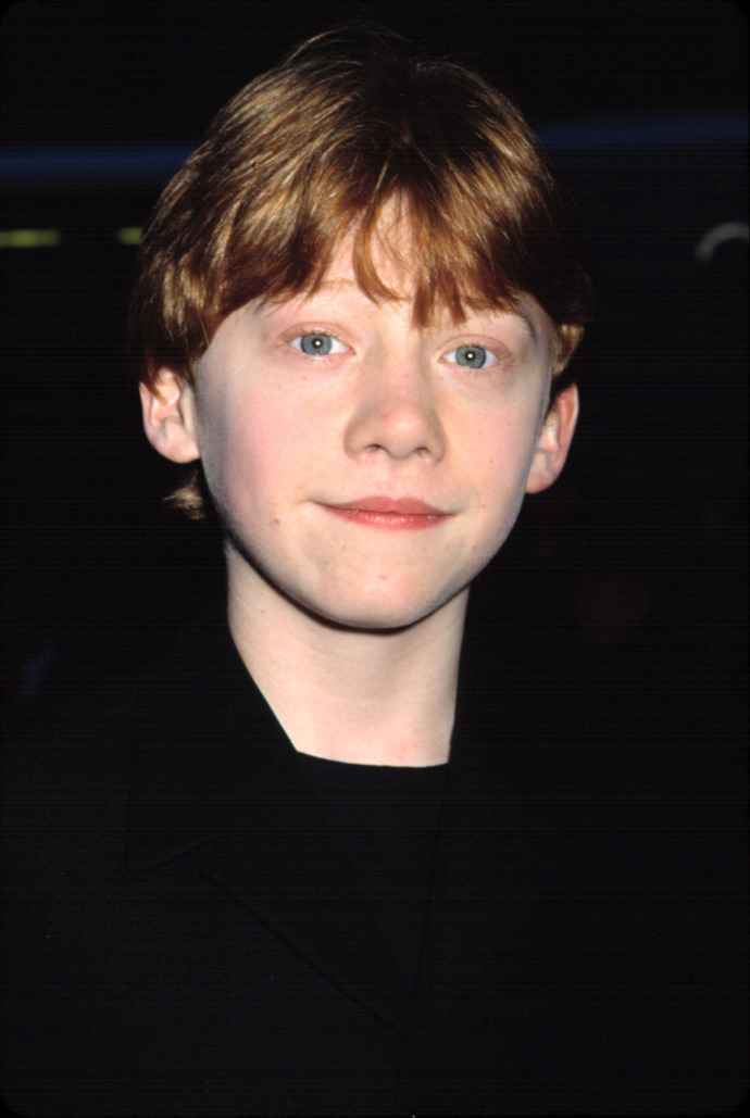 Rupert Grint (*1988) je známý díky roli Rona Weasleyho, nejlepšího kamaráda Harryho Pottera. Narodil se jako nejstarší z pěti dětí, ve filmu měl dokonce pět sourozenců. Mimo kouzelnickou sérii si zahrál hlavní roli ve filmu Lekce řízení (Driving lessons) a Cherrybomb. Po boku Billa Nighy a Emily Blunt zářil ve filmu Neřízená střela.
