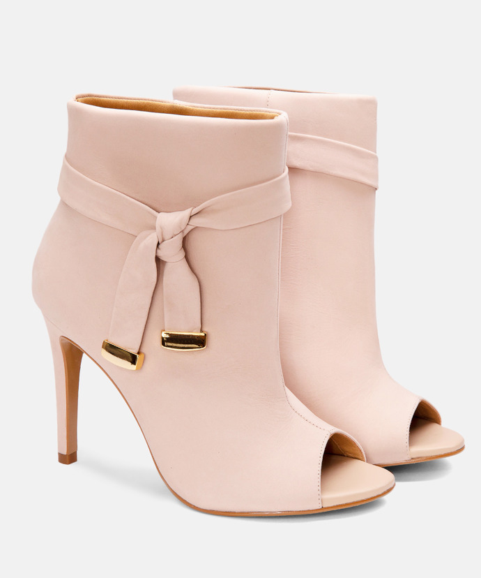 Béžové boty peep toe Megan, 4690 Kč
