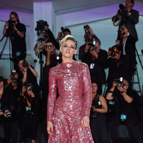 Kristen Stewart v róbě Chanel
