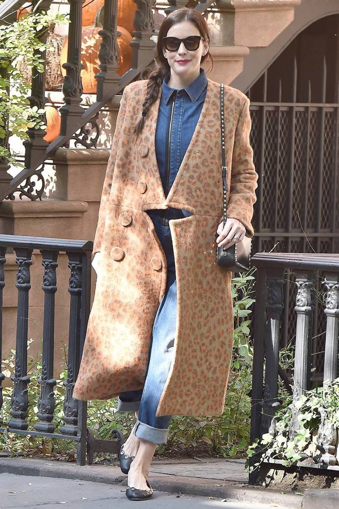 Liv Tyler bojuje proti chladnému počasí leopardím kabátem
