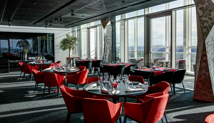 5x večeře s redakcí v luxusní restauraci Aureole, jedna v hodnotě 2000 Kč
5x večeře s redakcí v luxusní restauraci Aureole, jedna v hodnotě 2000 Kč