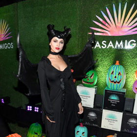 Eiza González jako Zloba (Maleficent)
Eiza González jako Zloba (Maleficent)