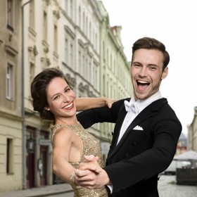 Herečka Veronika Khek Kubařová a tanečník Dominik Vodička
