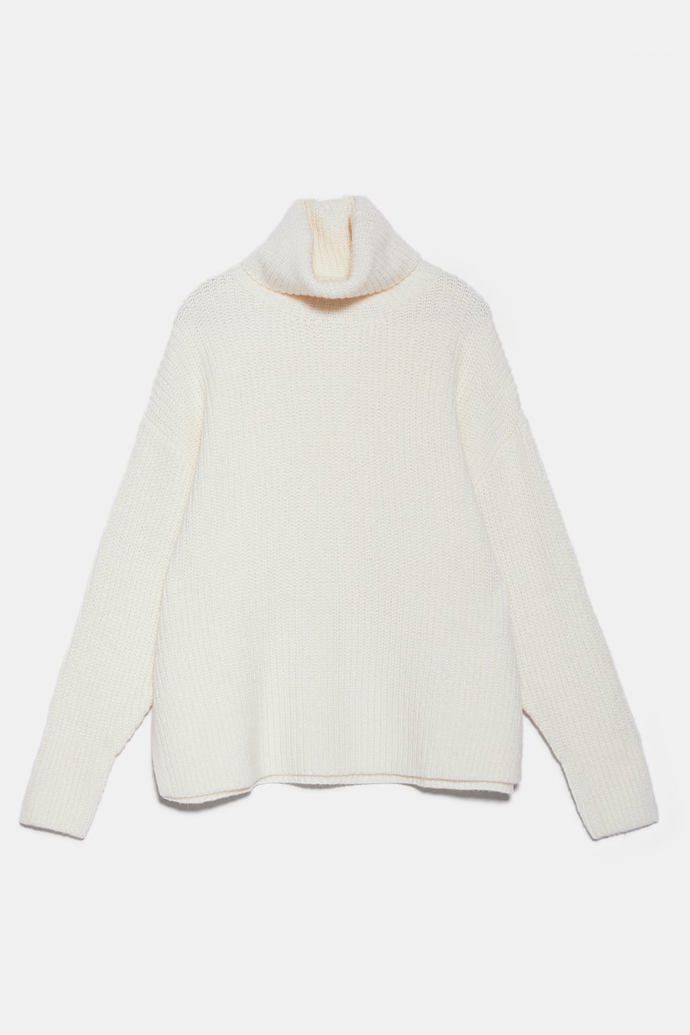 Oversize svetr z vlny a alpaky (799 Kč, Zara)
