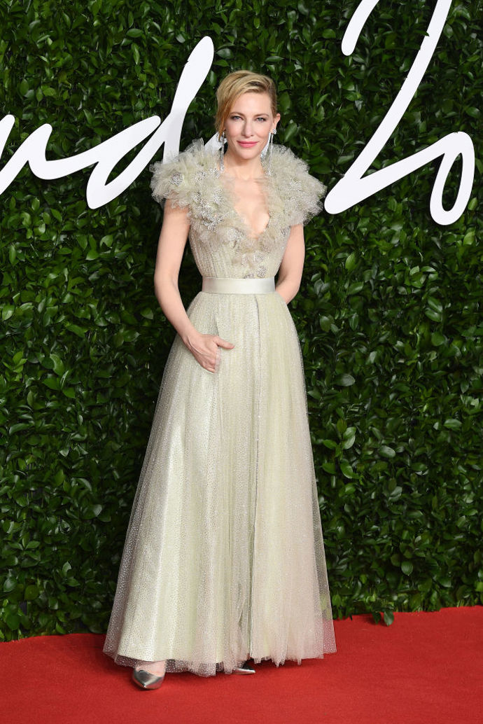 Cate Blanchett v šatech Armani a botách Rupert Sanderson
Cate Blanchett v šatech Armani a botách Rupert Sanderson