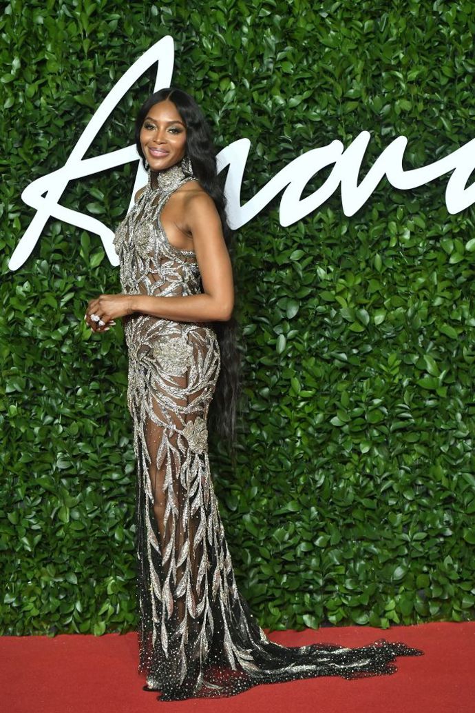 Naomi Campbell v šatech Alexander McQueen
Naomi Campbell v šatech Alexander McQueen