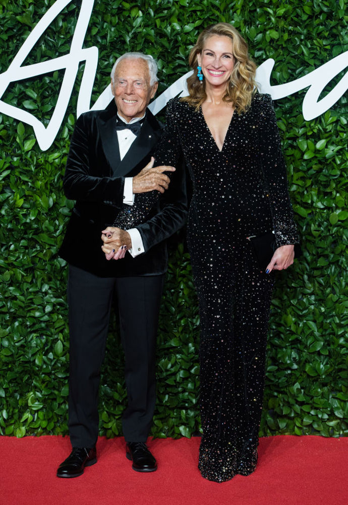 Giorgio Armani a Julia Roberts v overalu Armani
Giorgio Armani a Julia Roberts v overalu Armani