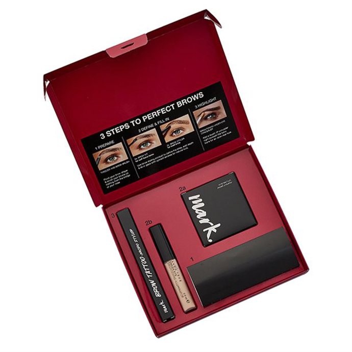 Dárková sada pro dokonale upravené obočí (Avon, 399 Kč).
