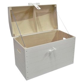 Celodřevěné dekorativní truhly využijete k jakémukoliv uchování potřebných, sezónních, malých i velkých věcí. Délka: 62 cm, šířka: 34 cm, výška: 45 cm. 2 490 Kč, drevoteka.cz

