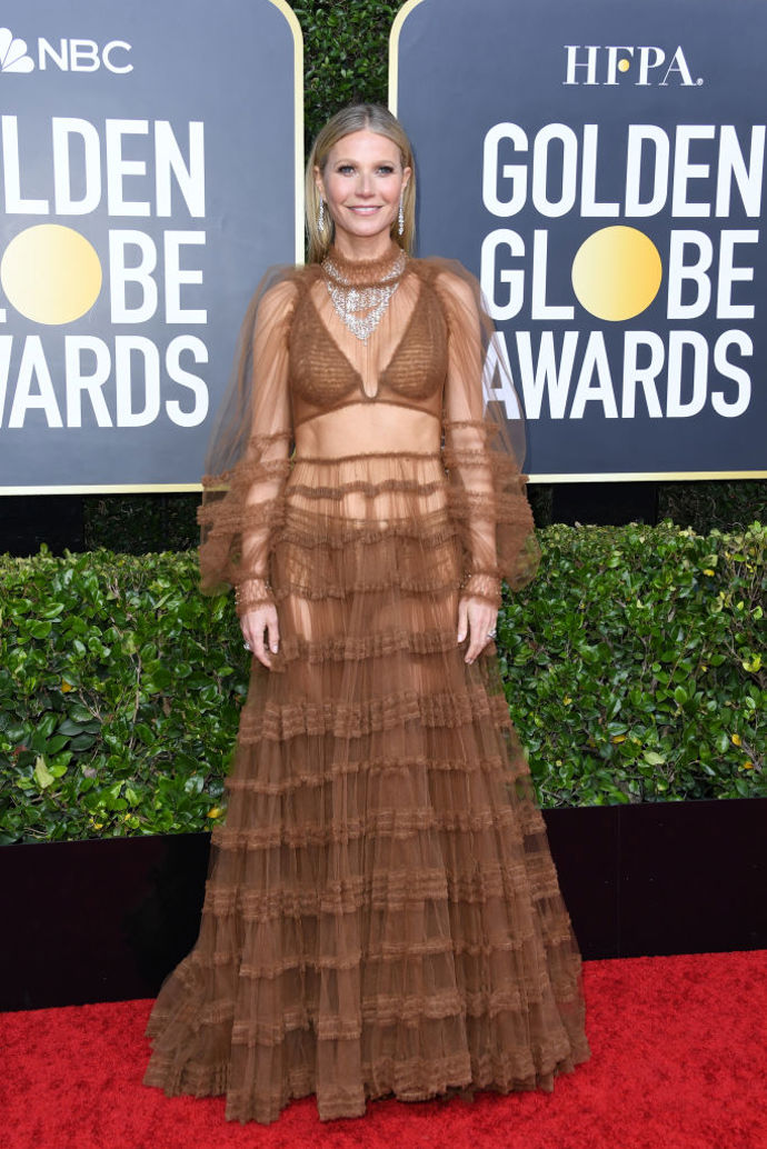 Gwyneth Paltrow v šatech Fendi, botách Christian Louboutin a špercích Bulgari
