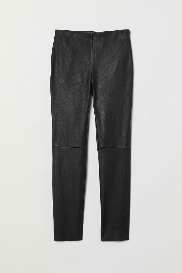H&M, 6999 Kč
