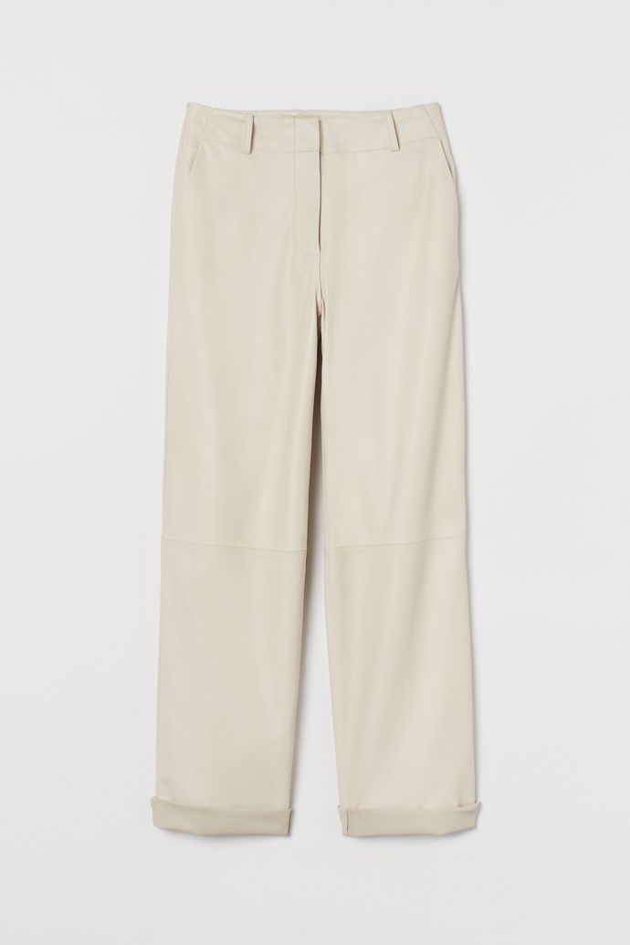 H&M, 6999 Kč
