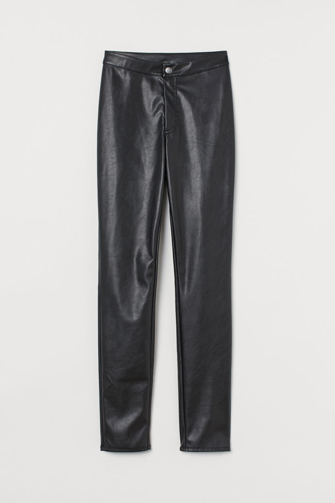 H&M, 899 Kč

