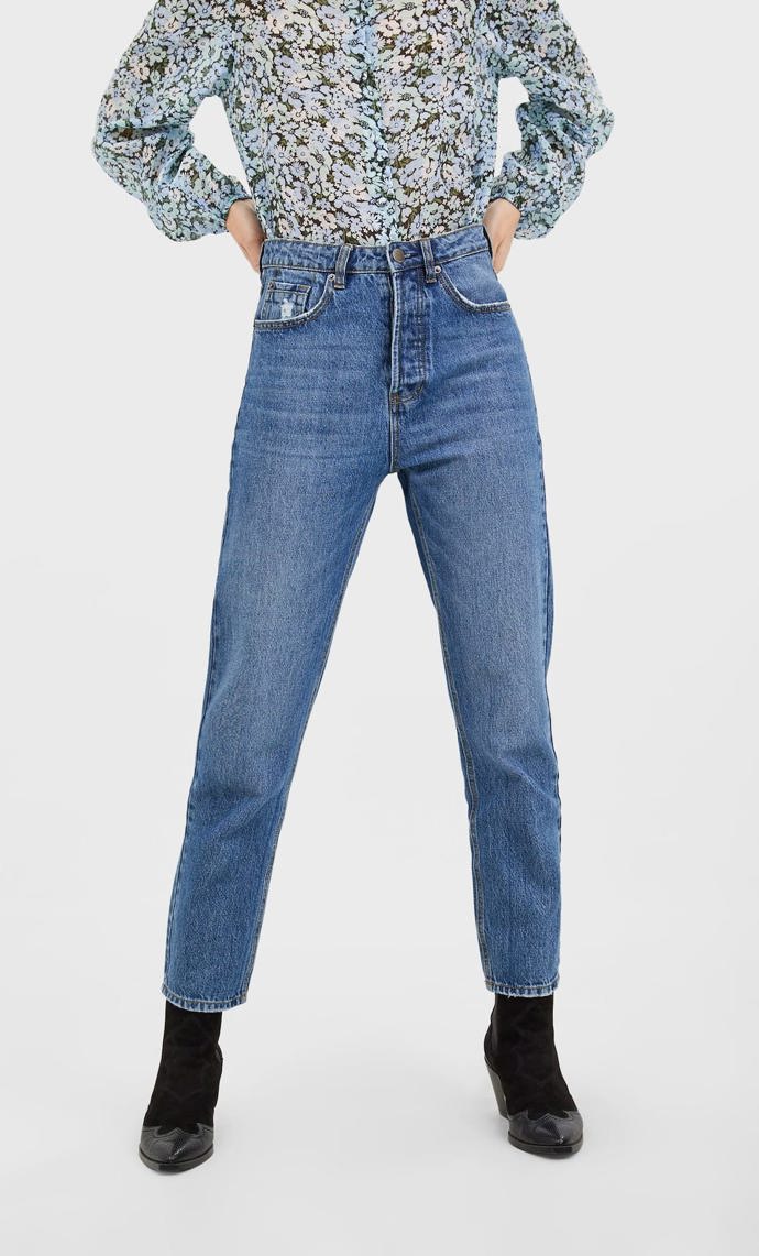 Mom jeans, Stradivarius
Mom jeans, Stradivarius