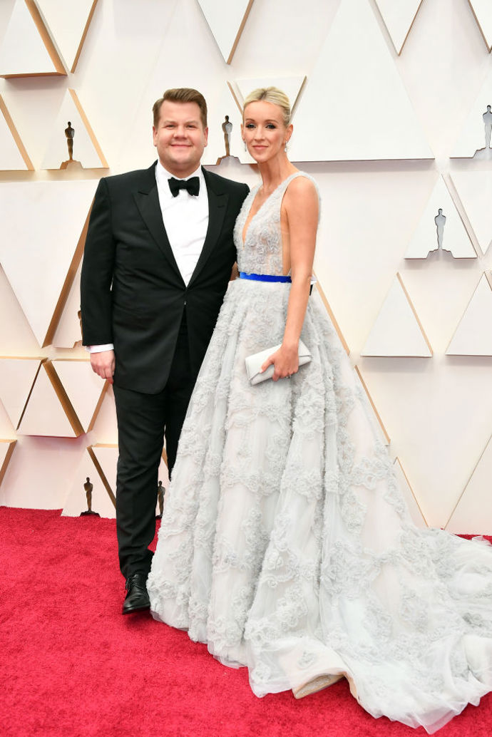 James Corden a Julia Carey
