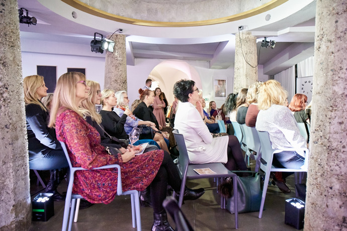 Fotoreport z šestého Koktejlu s Marianne Fotoreport z šestého Koktejlu s Marianne