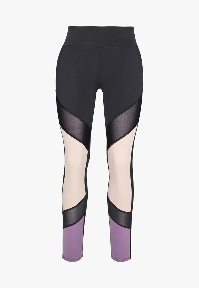 Hunkemöller (prodává Zalando.cz), 890 Kč
