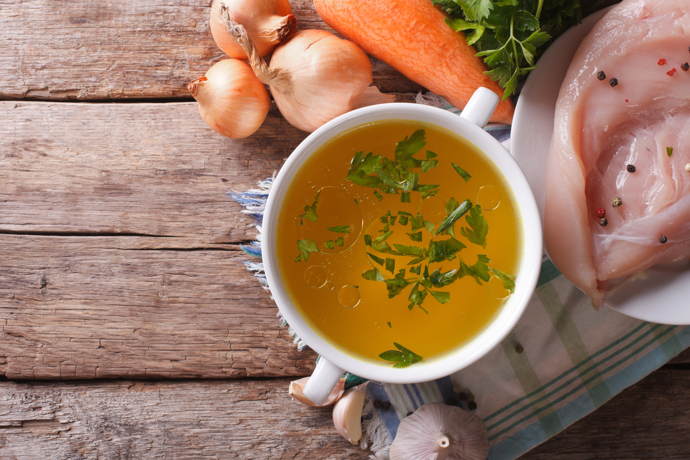 Kvalitní vývar nám připravovaly už naše babičky, když nám nebylo nejlépe. Obsahuje vitaminy a minerální látky, které blahodárně posilují náš imunitní systém.
Kvalitní vývar nám připravovaly už naše babičky, když nám nebylo nejlépe. Obsahuje vitaminy a minerální látky, které blahodárně posilují náš imunitní systém.