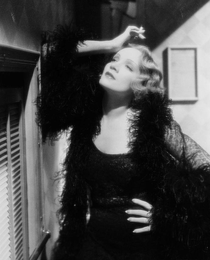 Marlene Dietrich ve filmu Šanghajský expres (Shanghai Express)
Marlene Dietrich ve filmu Šanghajský expres (Shanghai Express)