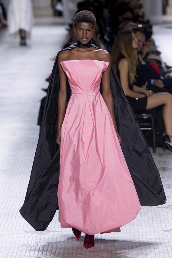 Haute couture podzim/zima 2019/2020
Haute couture podzim/zima 2019/2020