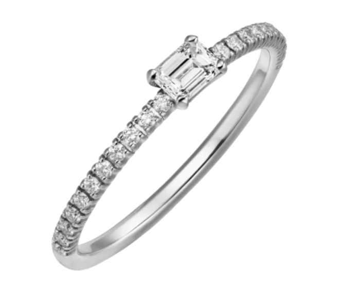 Luxusní klasika v bílém zlatě a s diamanty. 

Etincelle de Cartier ring, Cartier, 80 500 Kč
