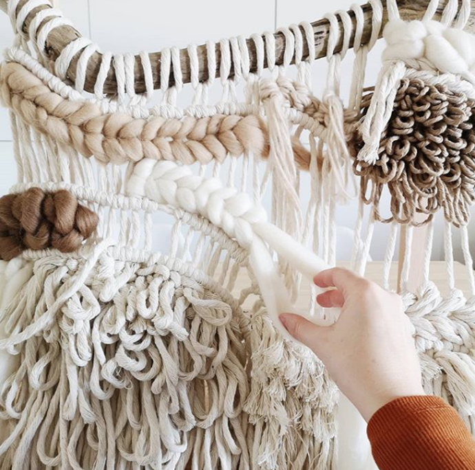 Galerie: Kombinovaná technika tkaní a macramé Galerie: Kombinovaná technika tkaní a macramé