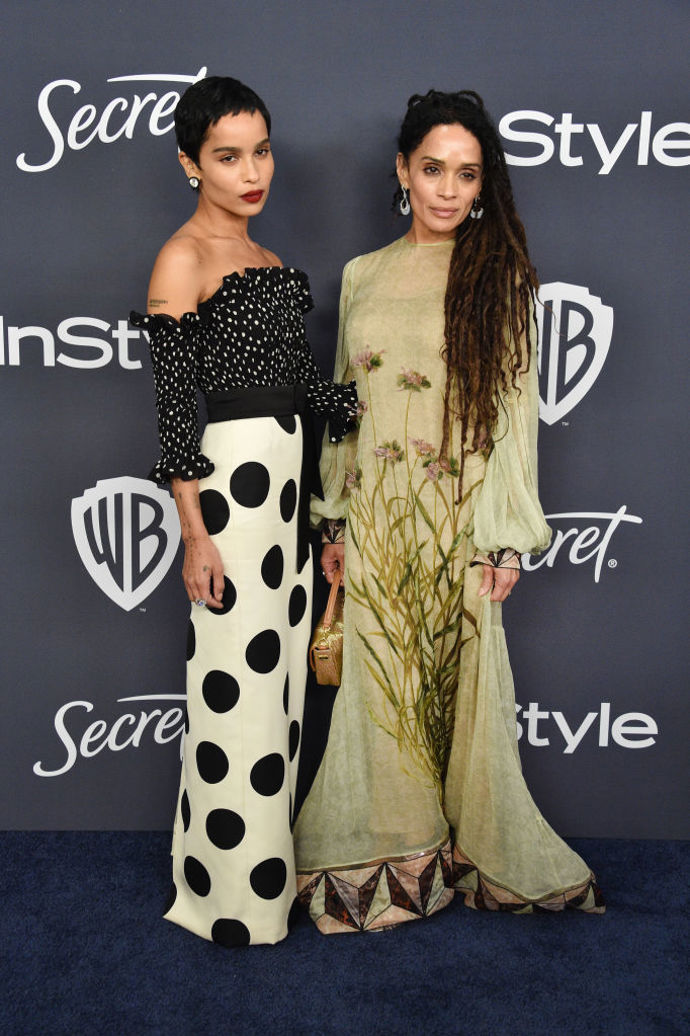Herečka Lisa Bonnet s dcerou herečkou, zpěvačkou a modelkou Zoë Kravitz na afterparty po udílení Zlatých glóbů. Otcem Zoë je zpěvák Lenny Kravitz, s nímž byla Lisa vdaná v letech 1987 - 1993.
