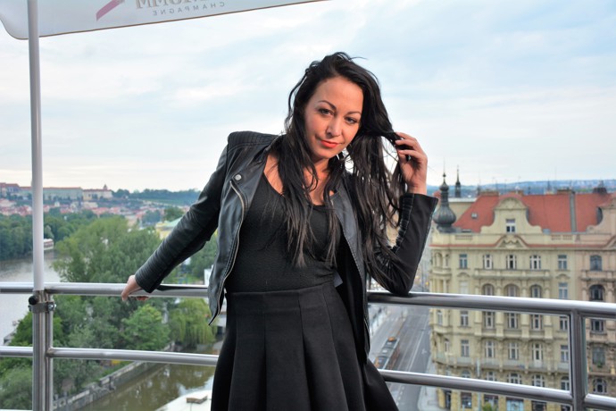 VIP DANCING HOUSE – Million Dollar View Party