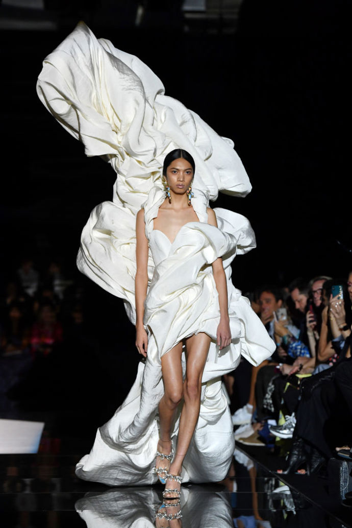 Schiaparelli
podzim/zima 2019/2020
Schiaparelli
podzim/zima 2019/2020