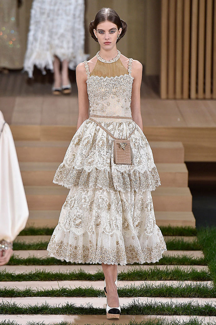 Chanel haute couture jaro/léto 2016
Chanel haute couture jaro/léto 2016