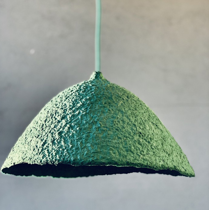 Galerie: Lampy Zaura z recyklovaného papíru Galerie: Lampy Zaura z recyklovaného papíru