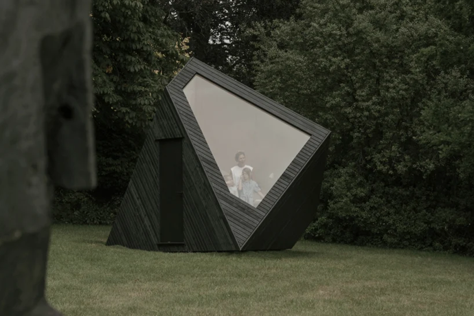 Galerie: Dřevěný modul poskytuje ideální prostor pro práci na dálku Galerie: Dřevěný modul poskytuje ideální prostor pro práci na dálku