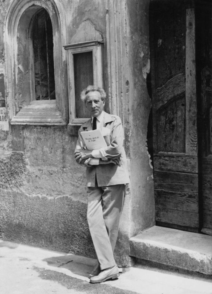 "Styl je jednoduchý způsob, jak říct složité věci."

- Jean Cocteau
