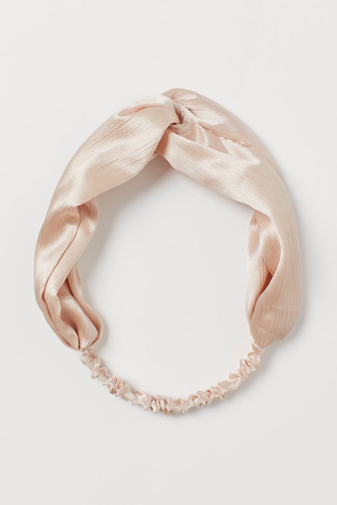H&M, 199 Kč
